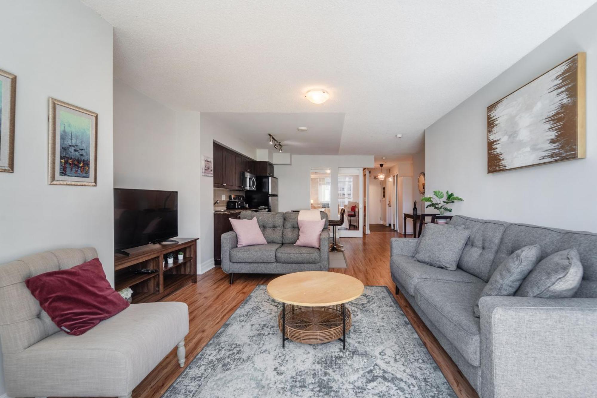 Spacious 2 Bedroom Plus Den, 2 Bath, Sleeps 5 With Balcony And Lakeview Downtown Toronto Condo Esterno foto
